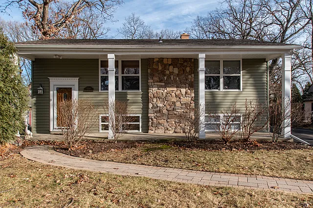 33369 N Lake Shore Dr photo 1