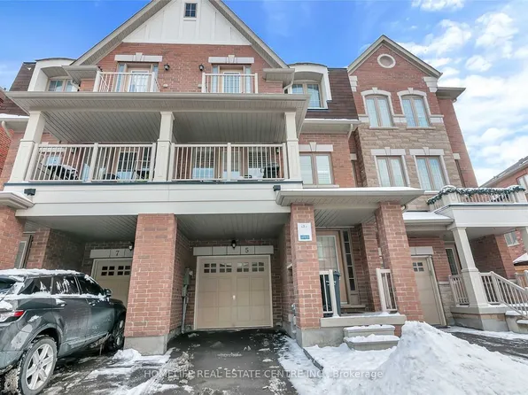 5 Kayak Hts, Brampton, ON L6Z 0H8