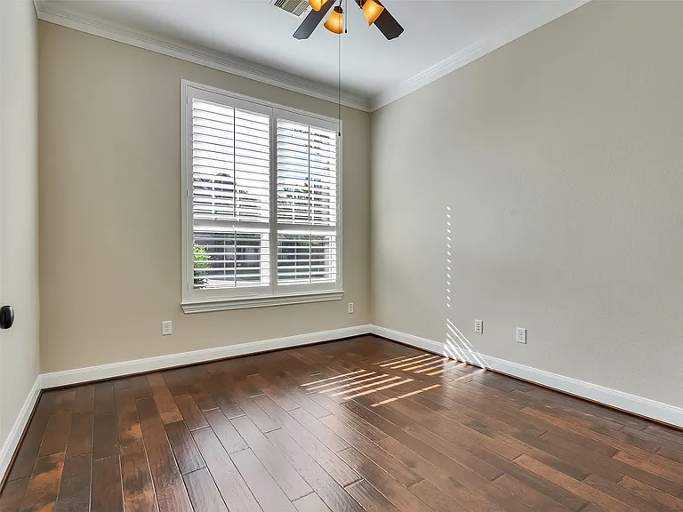 5342 Tyler Park Ln — Photo 12