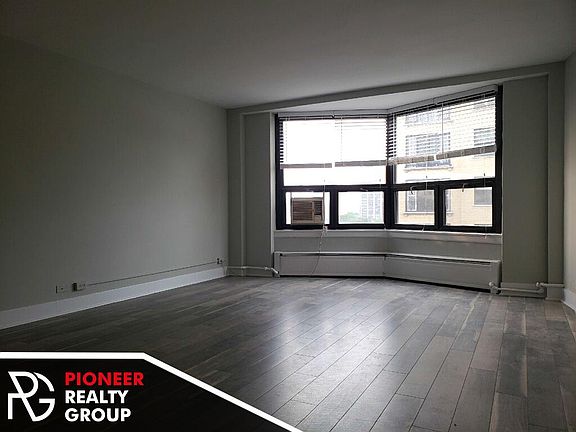 3rd image of 446 W Wellington Ave #K13a