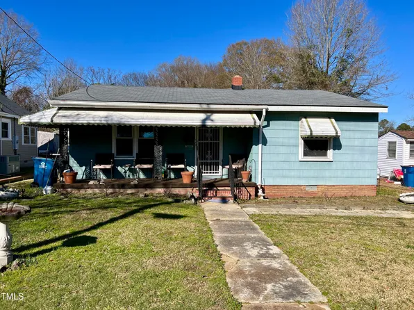 709 E Johnson St, Dunn, NC 28334