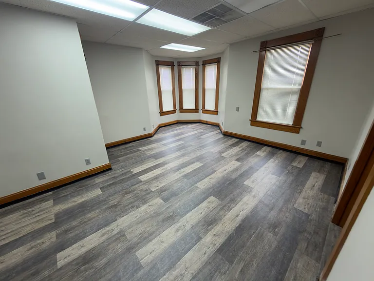 325 E Main St #2 — Photo 8