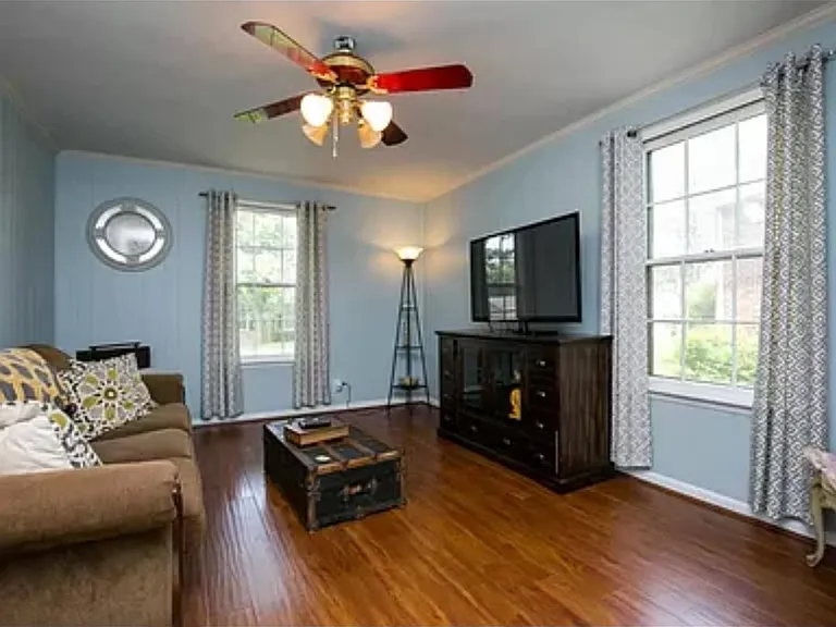 319 Donna Dr — Photo 6