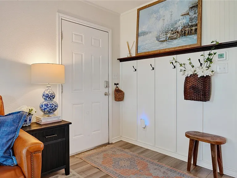 72 Augusta Cir — Photo 5