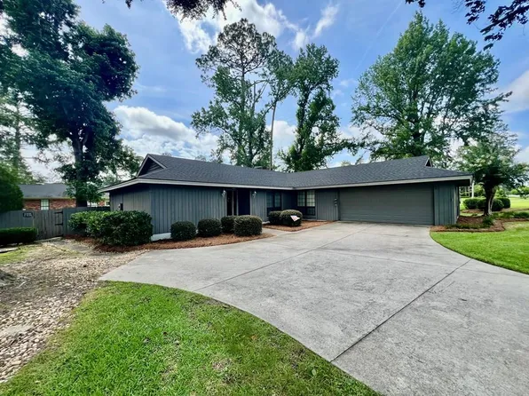 2212 Gornto Rd, Valdosta, GA 31602