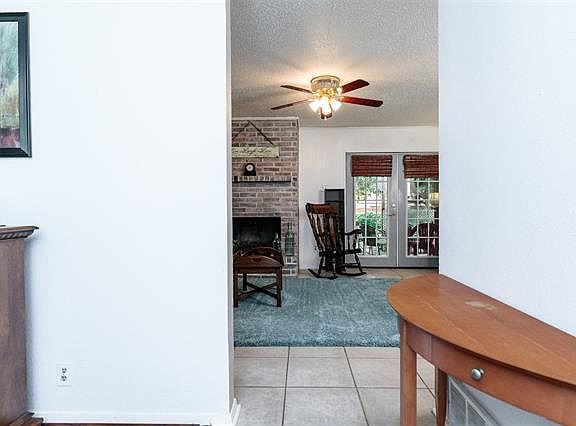 5th image of 1910 Blueridge Dr