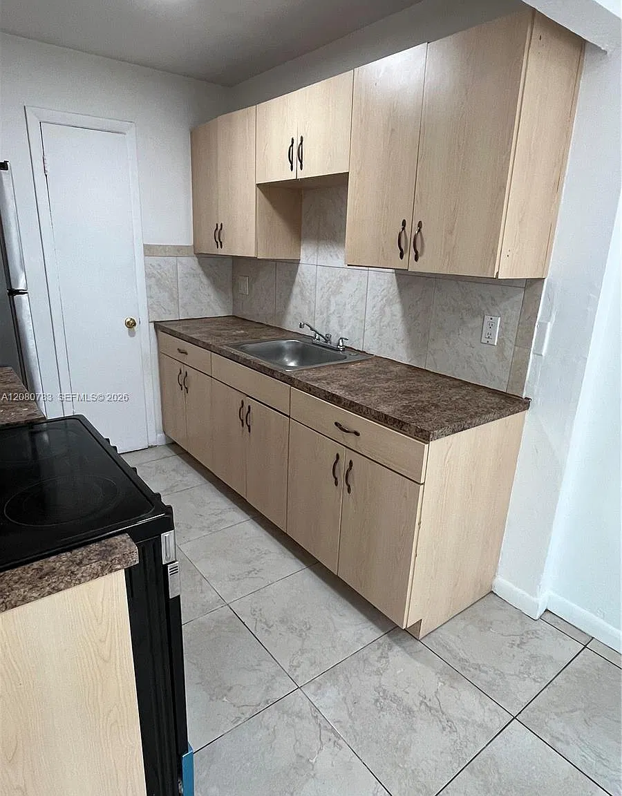 Deerfield Palms Condo — Photo 1