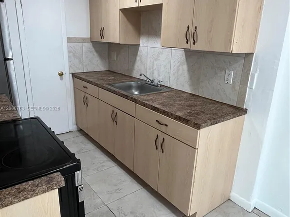 1333 S Dixie Hwy APT 213, Deerfield Beach, FL 33441