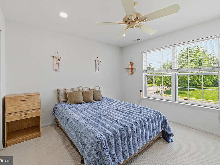 537 Riggs Ave — Photo 24