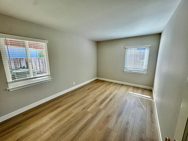 4056 Park Blvd — Photo 16
