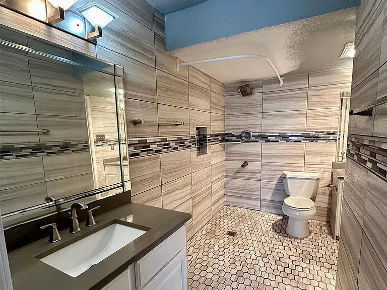 2018 W Rundberg Ln #5B — Photo 16