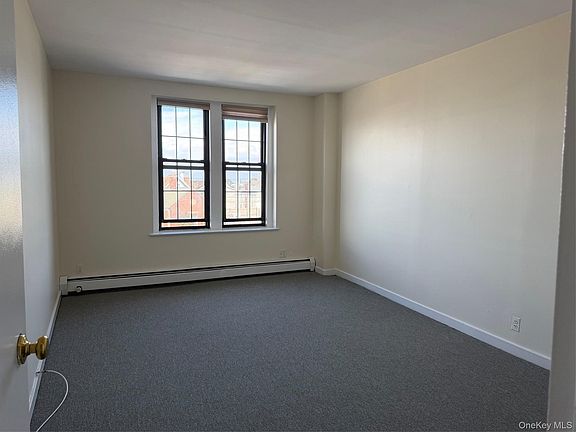 4th image of 310 Riverside Boulevard #3G
