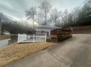 619 W Valley Dr, Ballwin, MO 63021