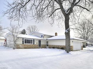 22480 Sandy Ln, Fairview Park, OH 44126