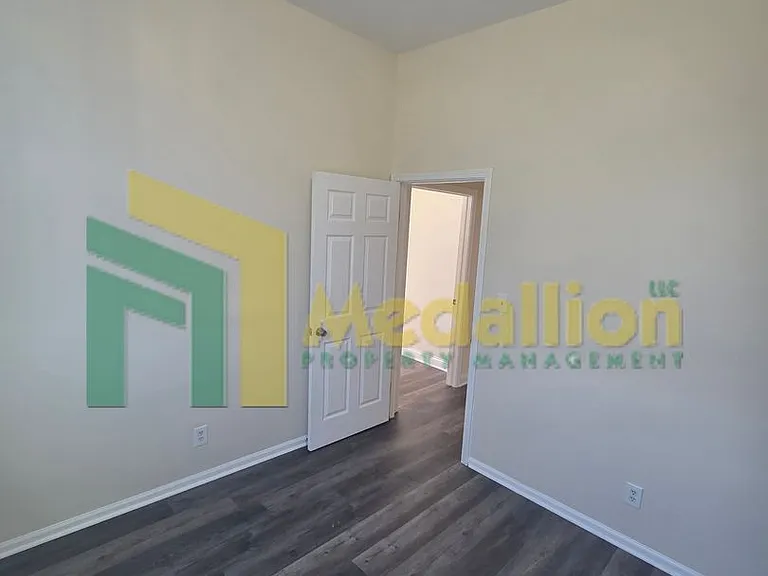 8725 S Constance Ave — Photo 14