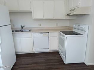 2832 E Le Marche Ave APT 102, Phoenix, AZ 85032