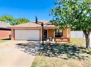2102 92nd St, Lubbock, TX 79423