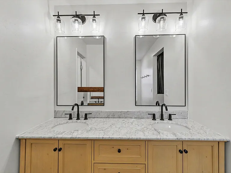1050 S Monaco Pkwy #49 — Photo 13