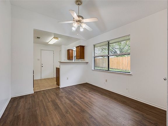 4th image of 2906 Cheshire Dr