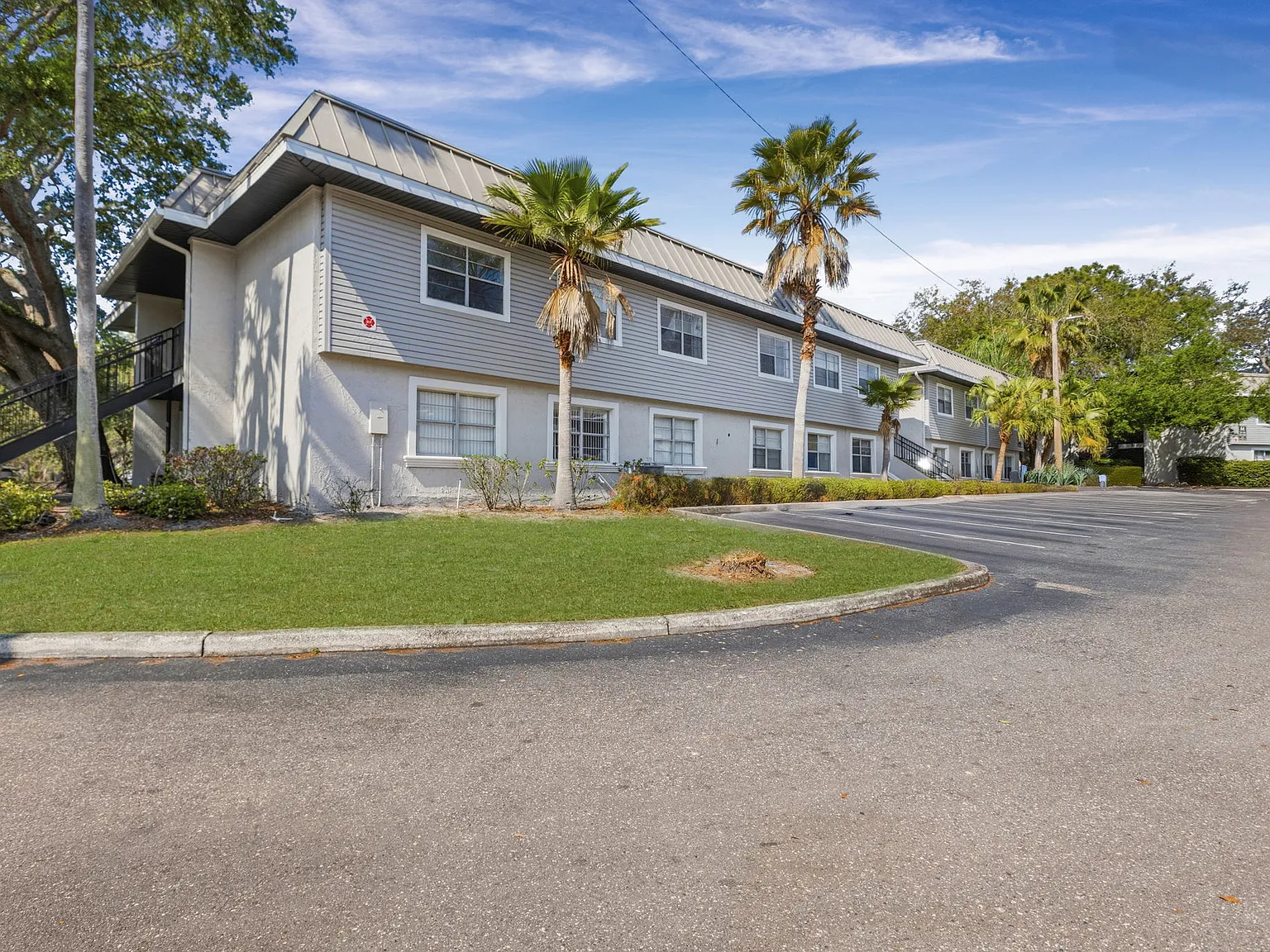 Willow Brooke Apartments — Photo 3