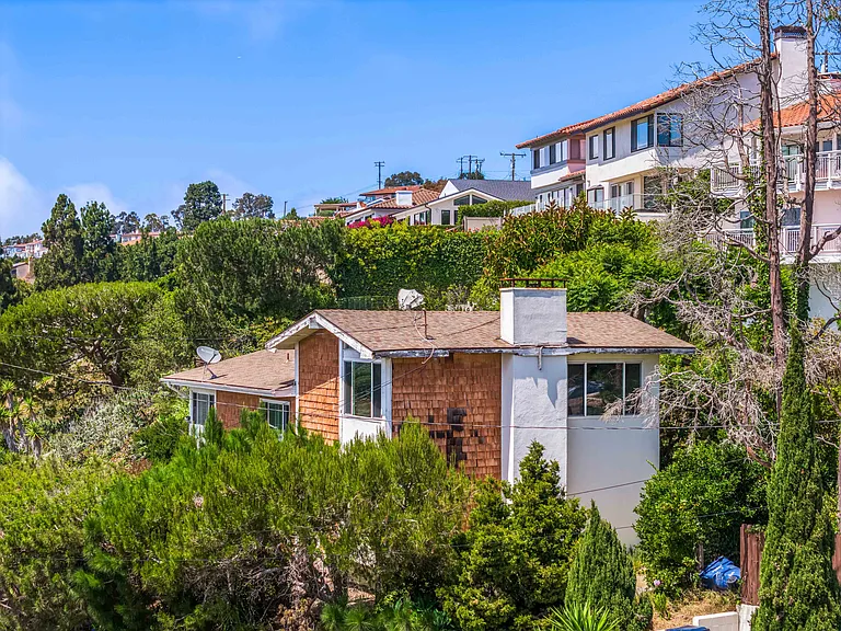 28130 Ambergate Dr — Photo 47