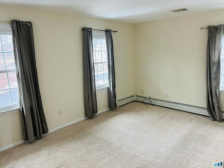 82 Sunrise Ave #82 — Photo 7
