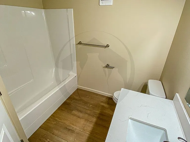 360 NW Willamina Dr — Photo 10