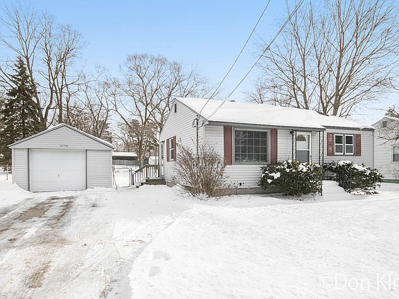 2nd image of 3754 Miramar Ave NE