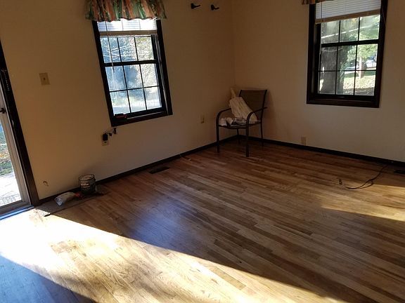 2nd image of 6109 Creekhead Dr