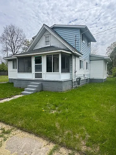 1206 E Home Ave Photo 1