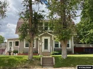 708 11th St, Rawlins, WY 82301