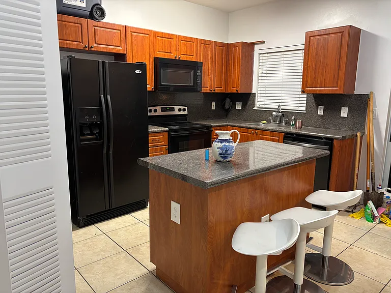 2907 SE 15th Ter #2907 — Photo 8