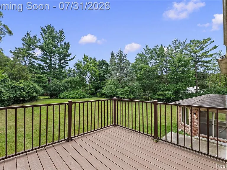 1592 Lone Pine Rd — Photo 18