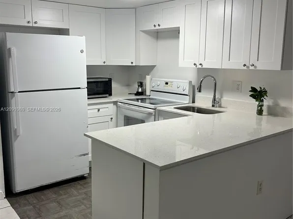 5366 W 26th Ave #121, Hialeah, FL 33016