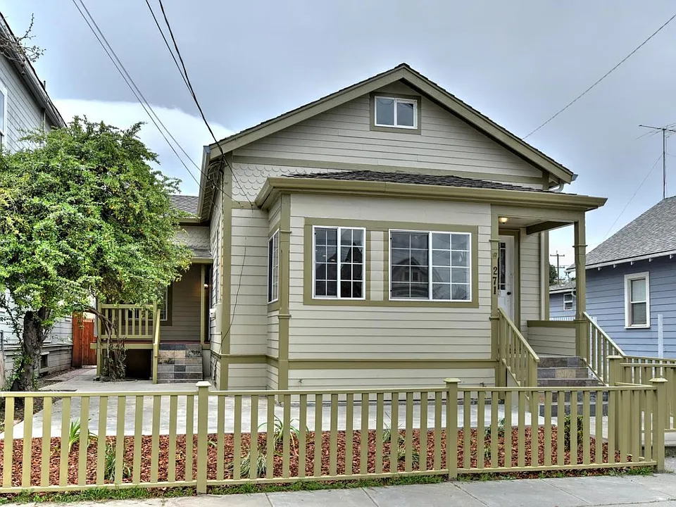 271 N 9th St
