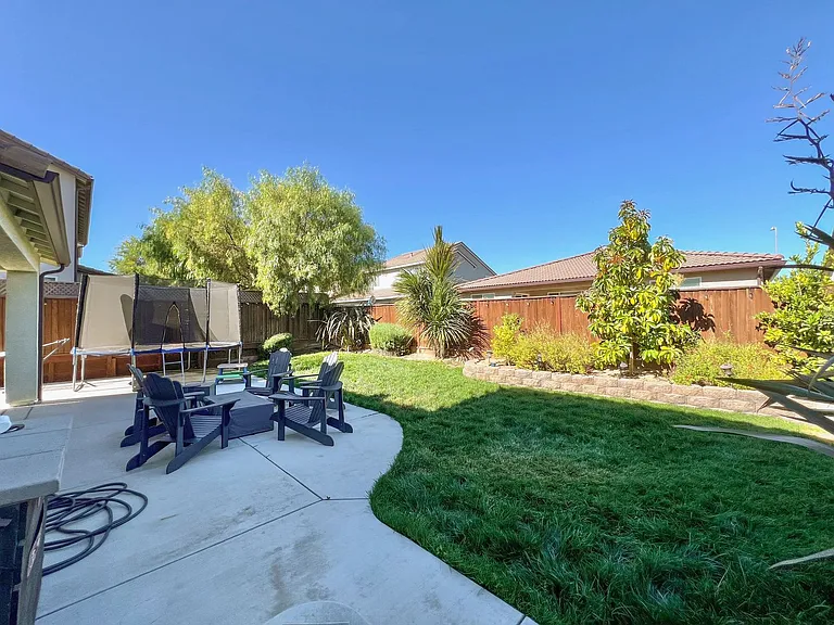 264 Blenheim Ct — Photo 20