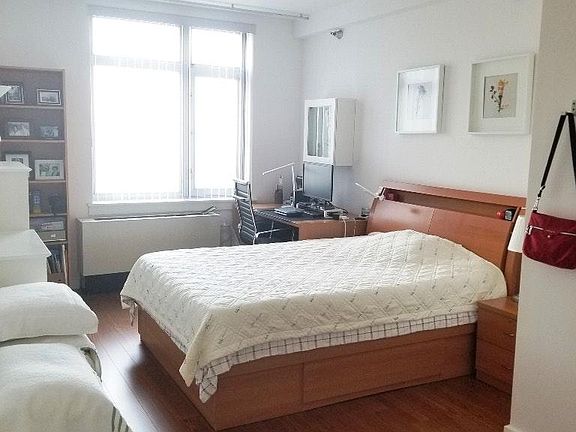 5th image of 40-28 College Point Blvd #903