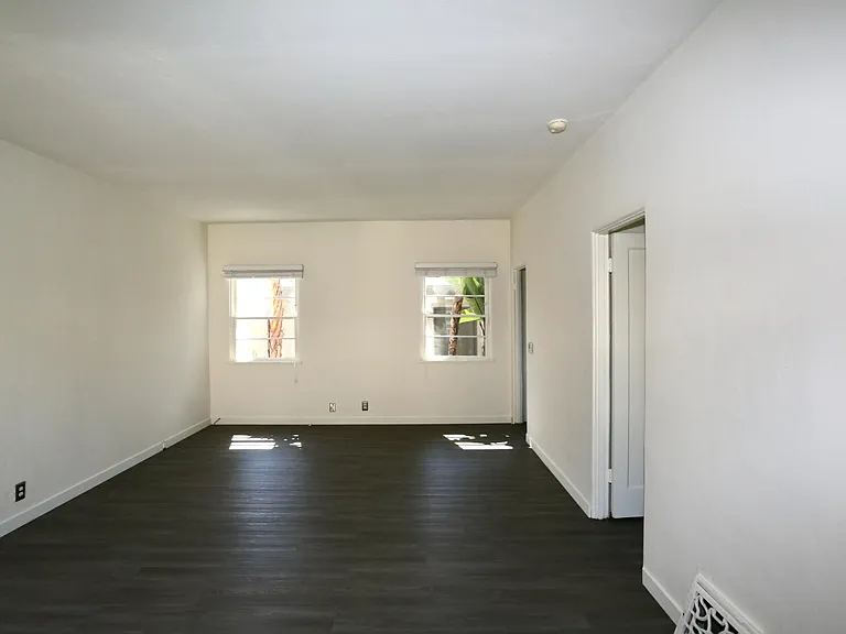 364 Cliff Dr #7 — Photo 10