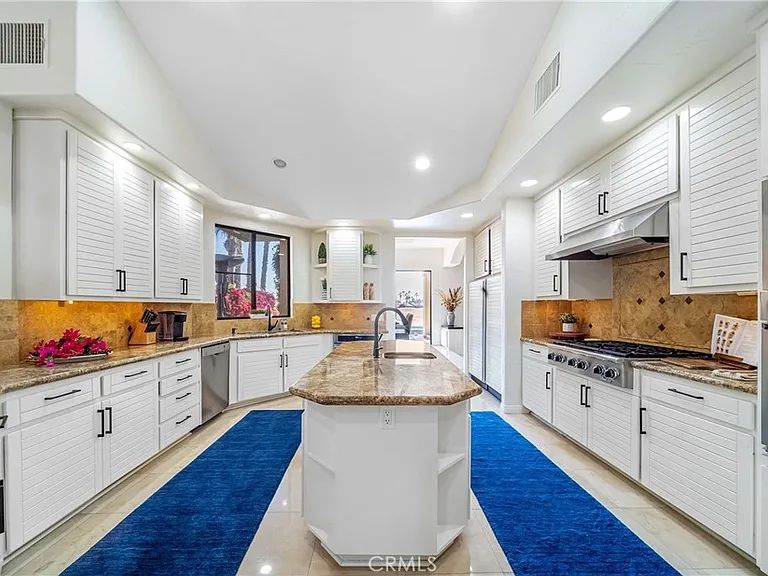 55840 Pebble Bch — Photo 20