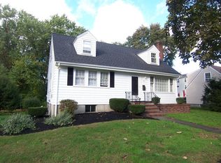 40 Division St, Braintree, MA 02184