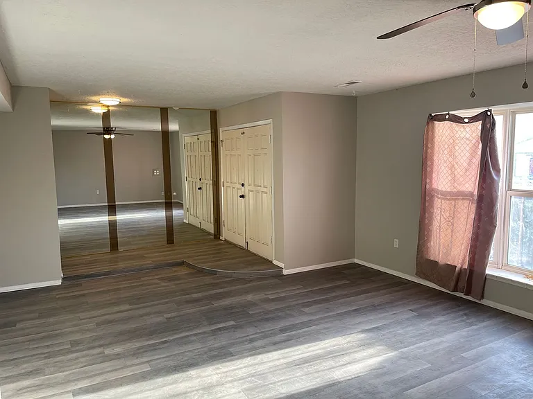 4001 Wellesley Dr NE — Photo 4