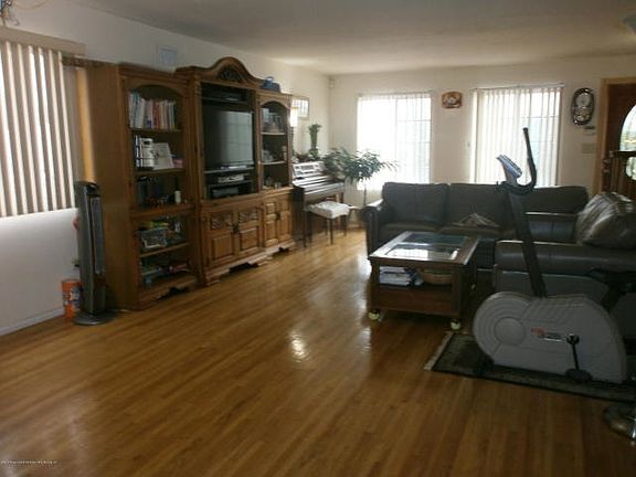 2nd image of 417 Englewood Ave