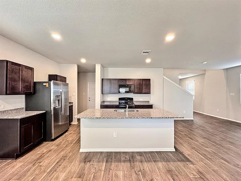 156 Edward R Gaytan St — Photo 14