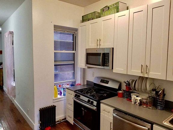 2nd image of 3234 48th St APT 3L