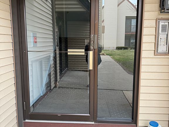 2nd image of 4 Hackensack St #F1