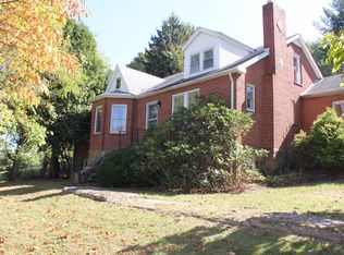 1226 Old Athens Rd, Princeton, WV 24739