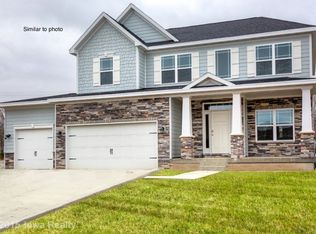 4585 Fox Valley Ct, West Des Moines, IA 50265
