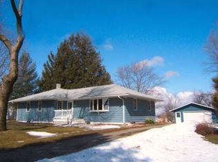 955 E Donald St, Waterloo, IA 50703