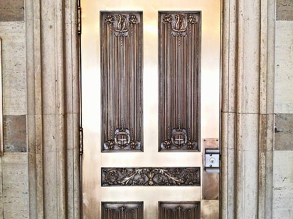 Open the door to Downtown.