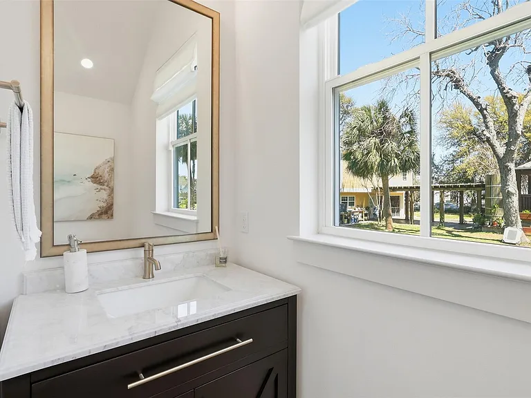 4712 Avenue Q — Photo 14